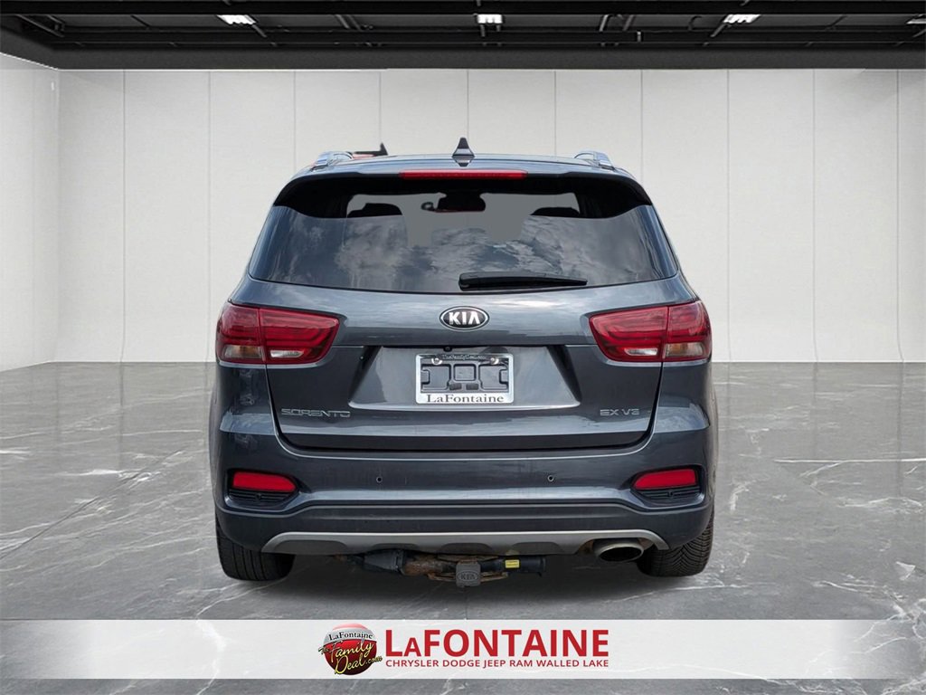 Used 2019 Kia Sorento EX image 4