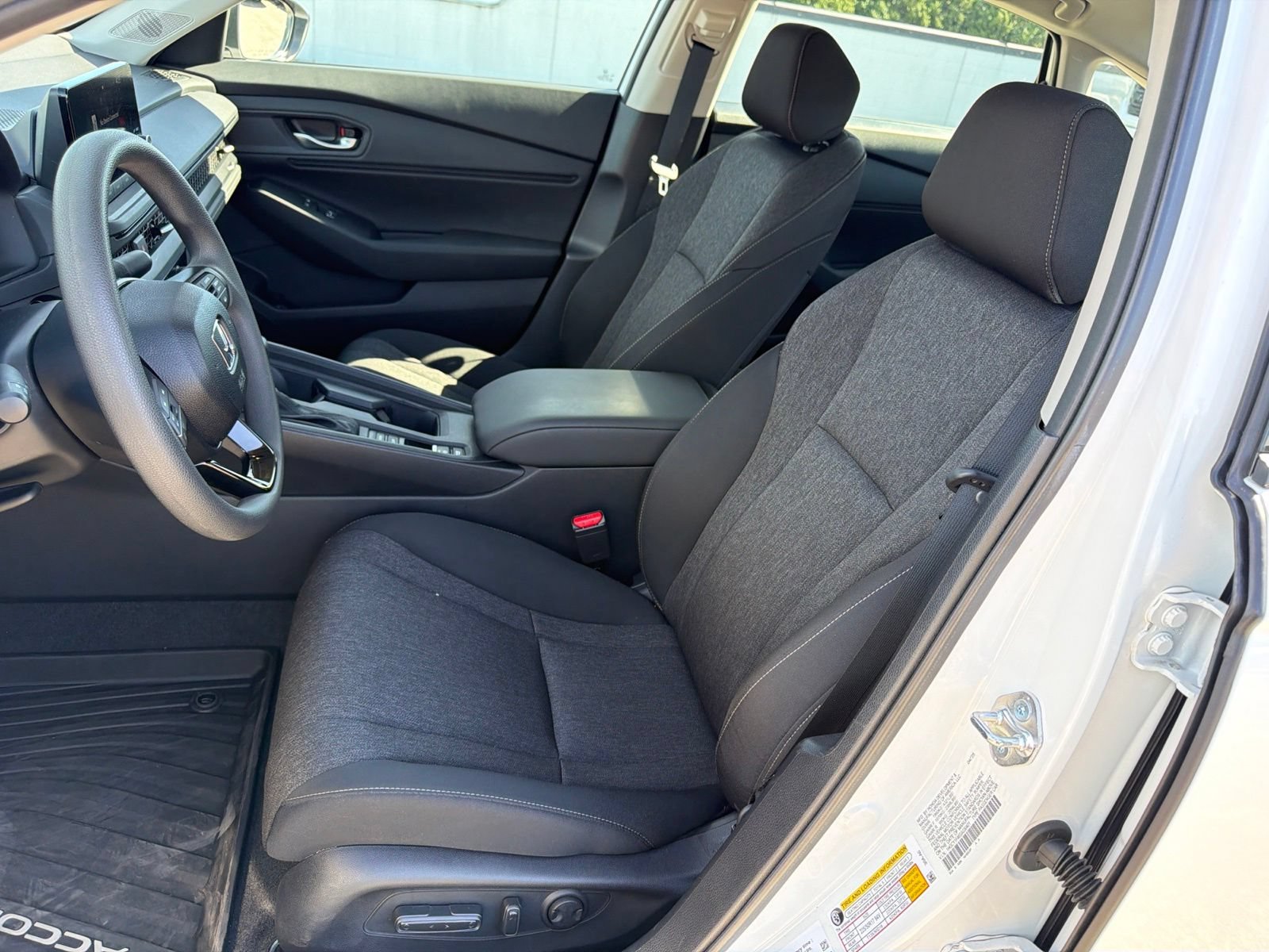 Used 2025 Honda Accord SE image 7