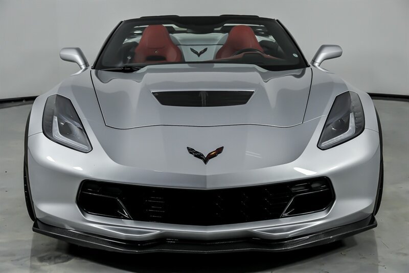 Used 2015 Chevrolet Corvette Z06 w/ 3LZ Preferred Equipment Group RWD image 4