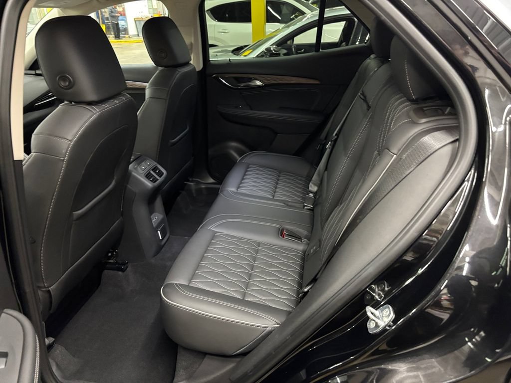 Used 2022 Buick Envision Avenir w/ Technology Package II FWD image 14