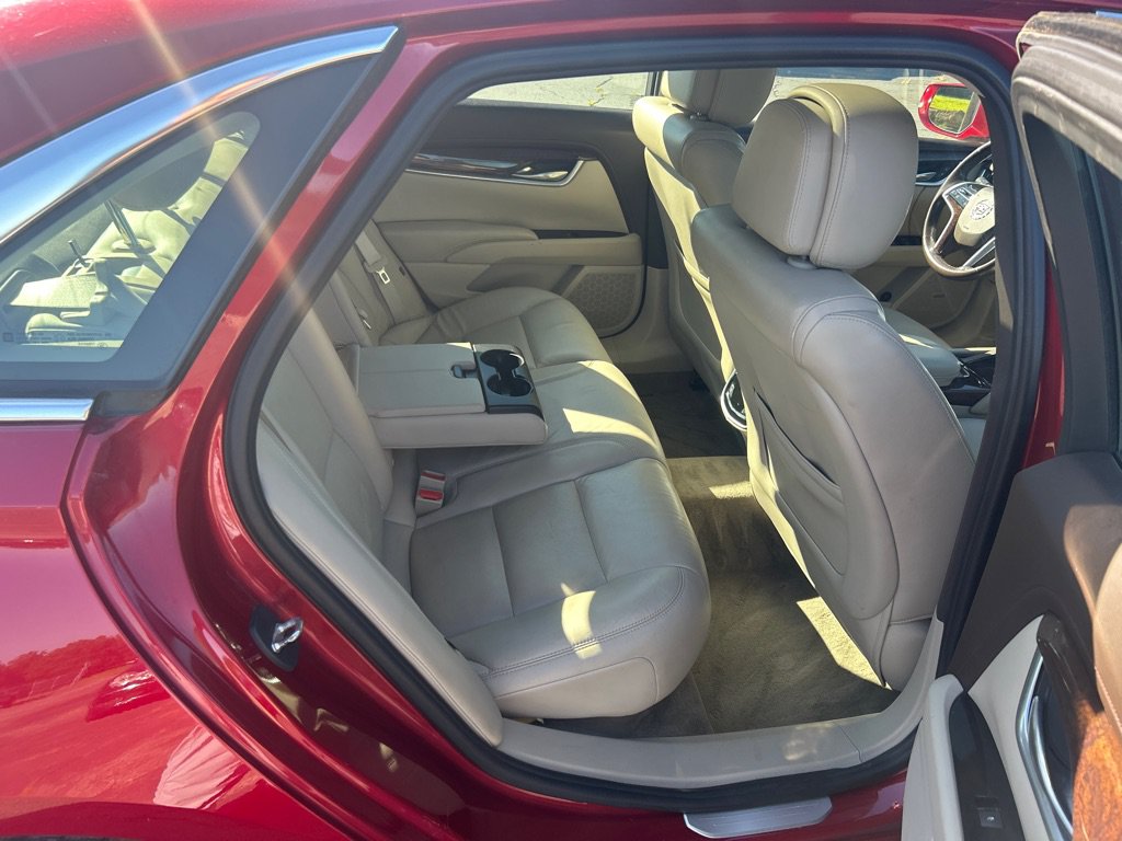 Used 2013 Cadillac XTS Luxury AWD/4WD image 11