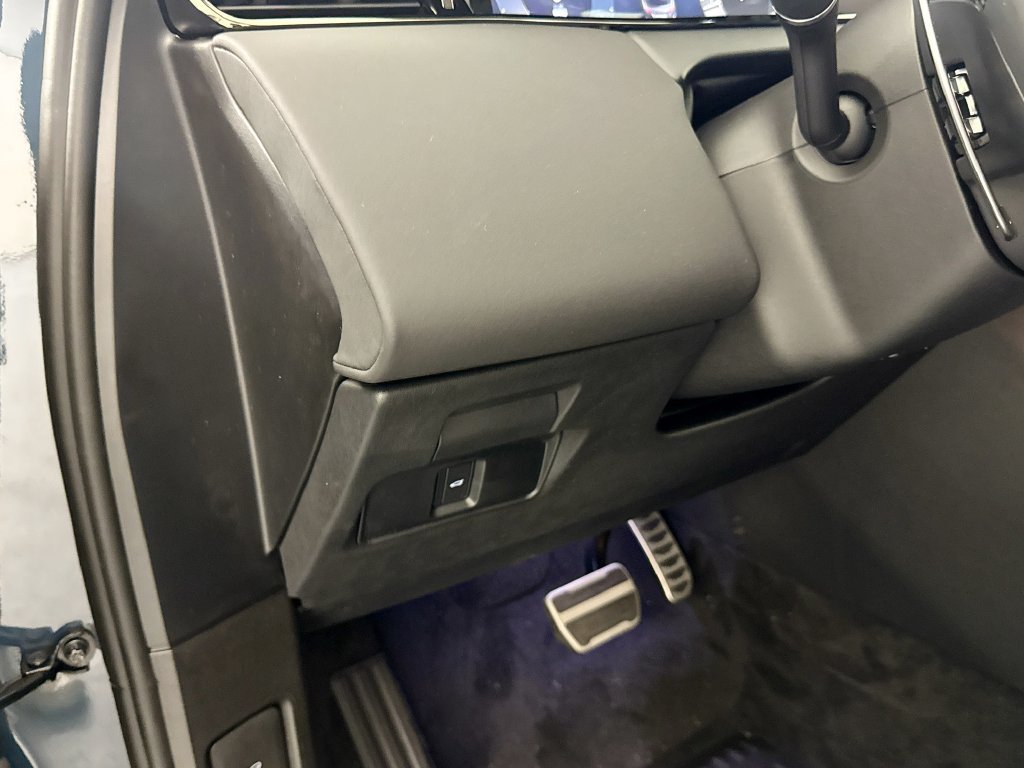 New 2026 Land Rover Range Rover Evoque Hoxton AWD/4WD image 10