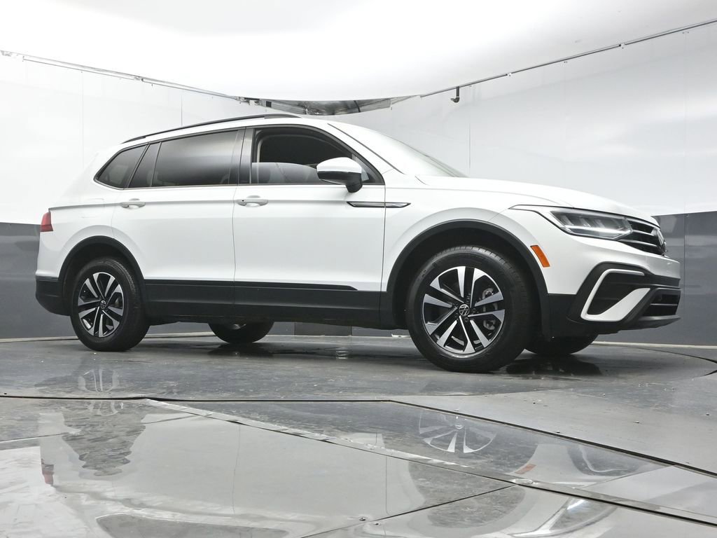Used 2024 Volkswagen Tiguan S image 32