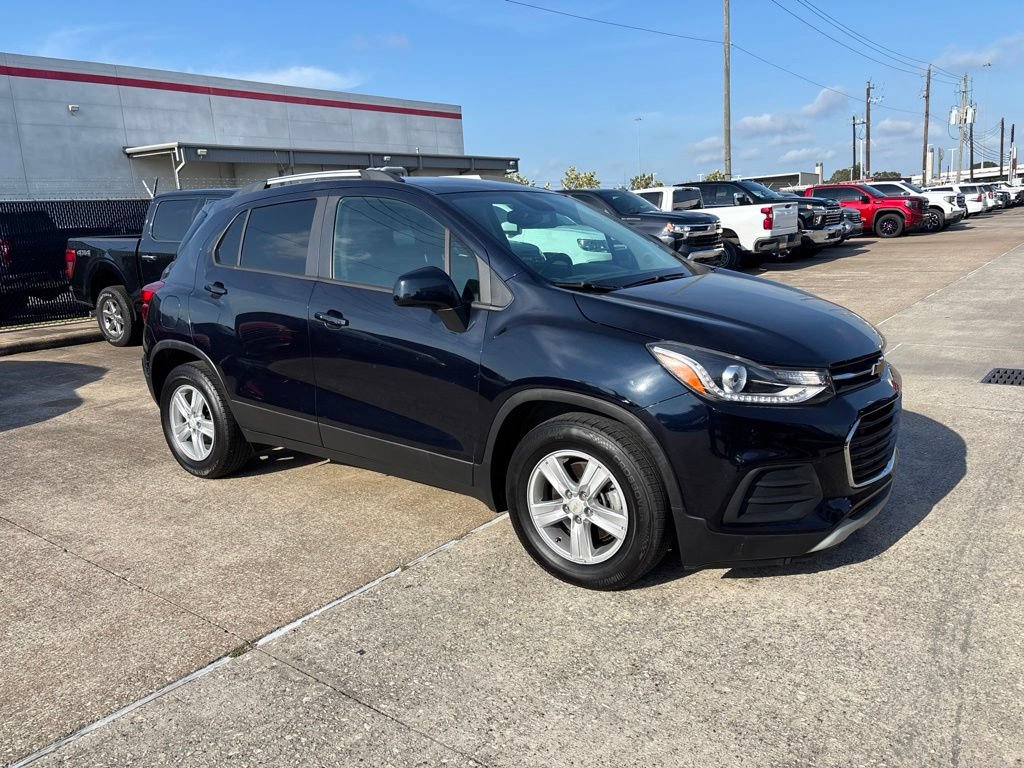 Used 2021 Chevrolet Trax LT w/ Driver Confidence Package FWD image 4