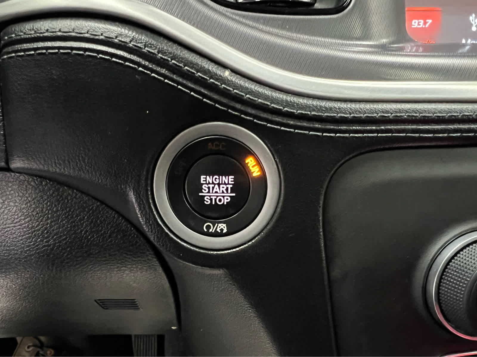 Used 2019 Dodge Charger SXT w/ Plus Group image 23