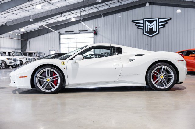 Used 2018 Ferrari 488 Spider RWD image 3