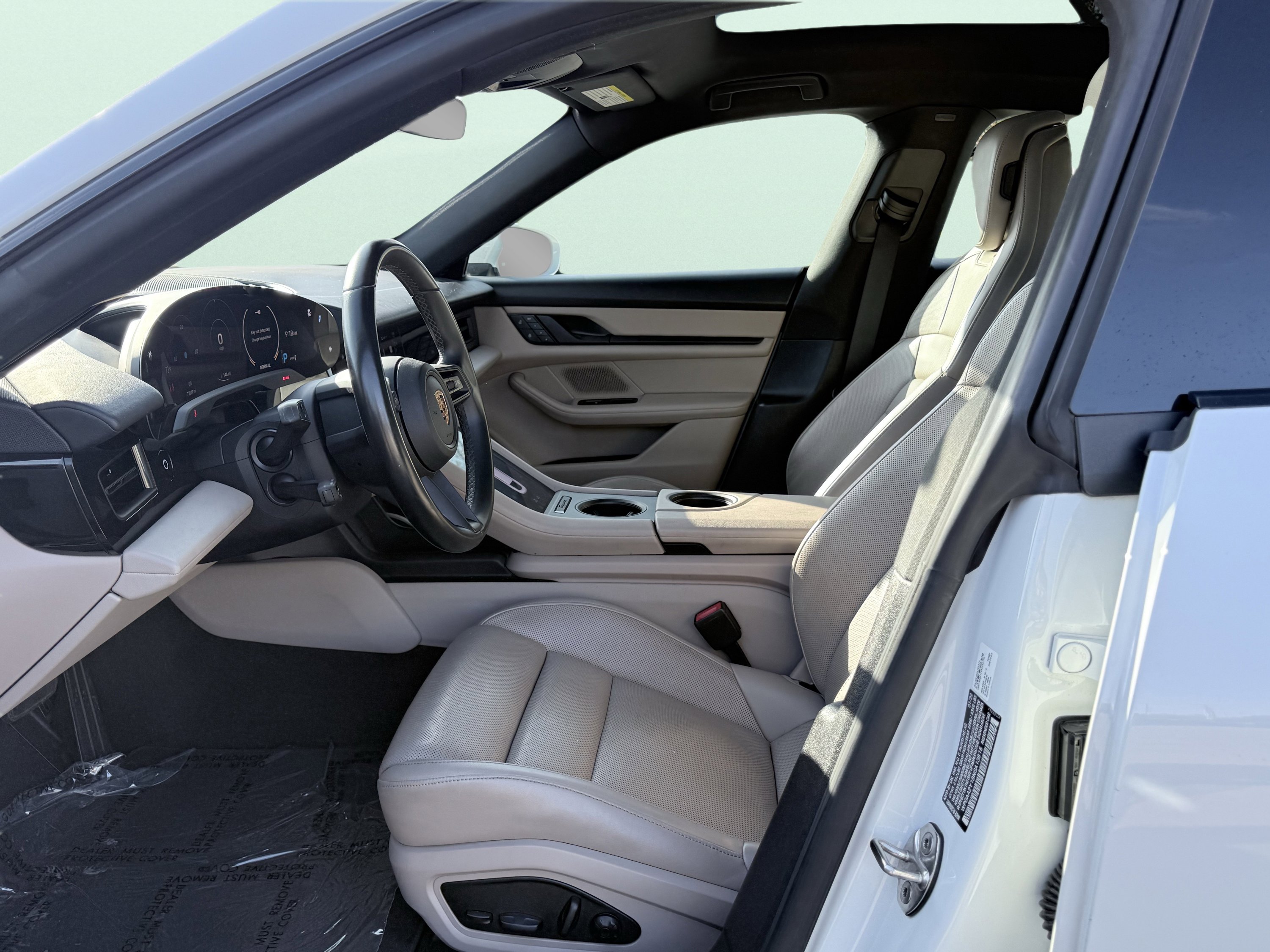 Used 2022 Porsche Taycan image 27