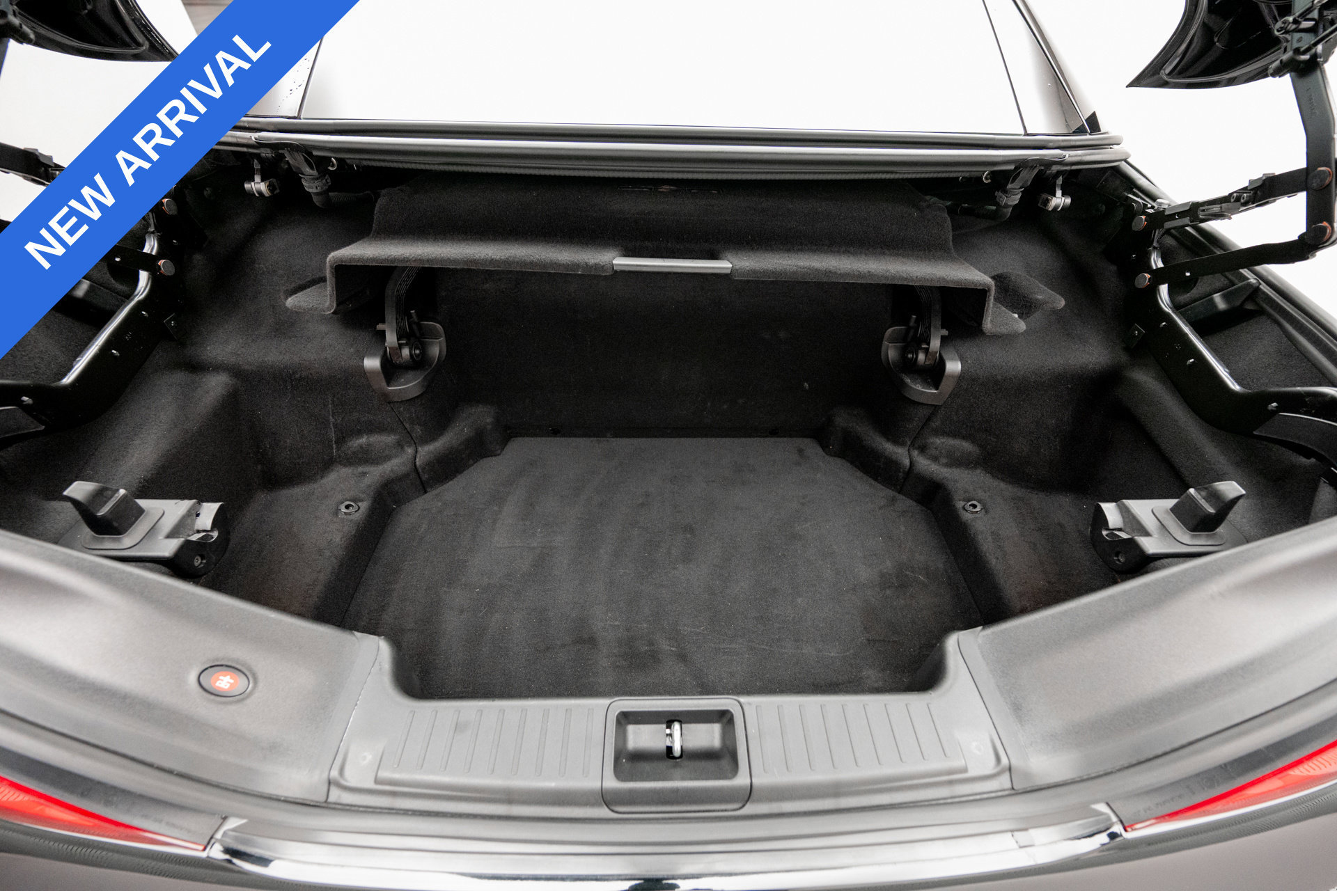 Used 2016 Mercedes-Benz SL 550 image 38