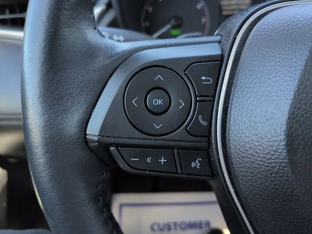 Used 2024 Toyota Corolla Cross AWD Hybrid w/ Moonroof Package image 18