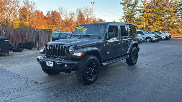 Used 2020 Jeep Wrangler Unlimited Sahara image 2