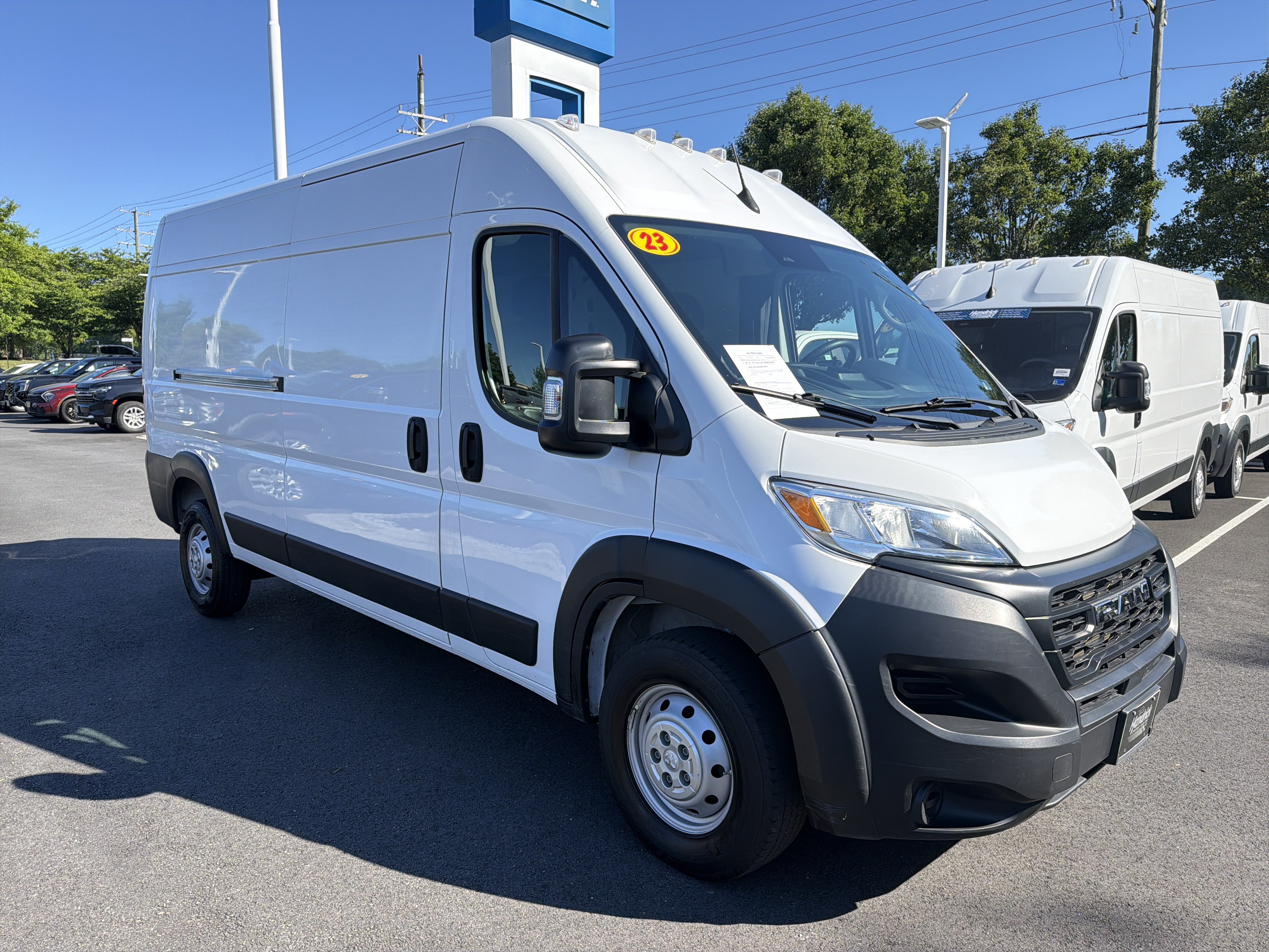 Used 2023 RAM ProMaster 2500 FWD image 2