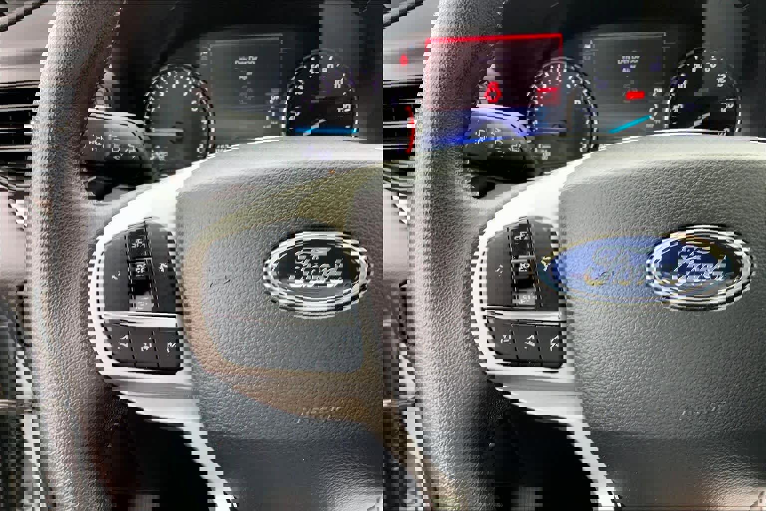 Used 2023 Ford Explorer XLT image 23