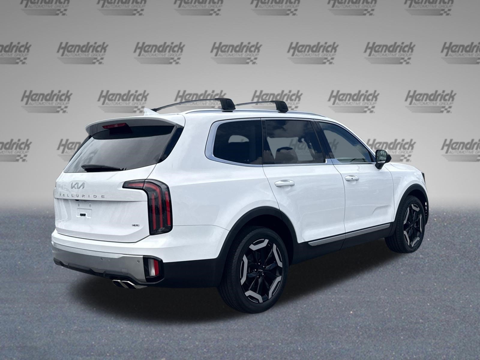 Used 2023 Kia Telluride EX w/ EX Captain's Chair Package AWD/4WD image 10