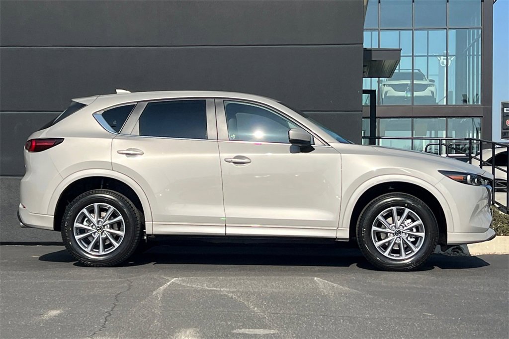 New 2025 MAZDA CX-5 AWD 2.5 S w/ Select Package image 4