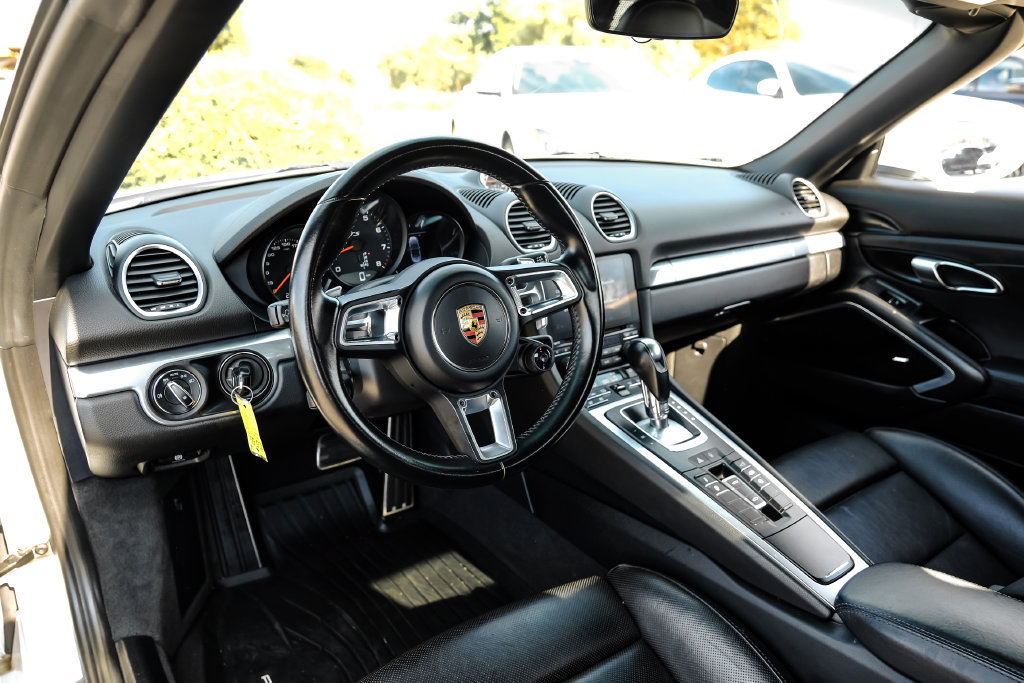 Used 2018 Porsche 718 Boxster GTS RWD image 13