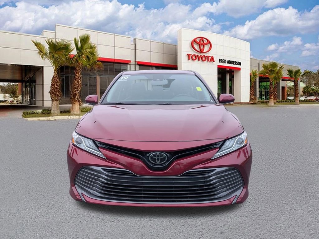 Used 2019 Toyota Camry XLE image 10