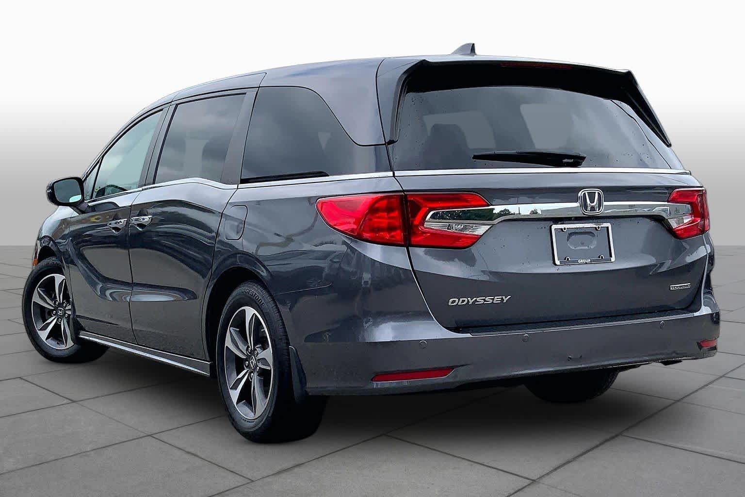 Used 2018 Honda Odyssey Touring image 12