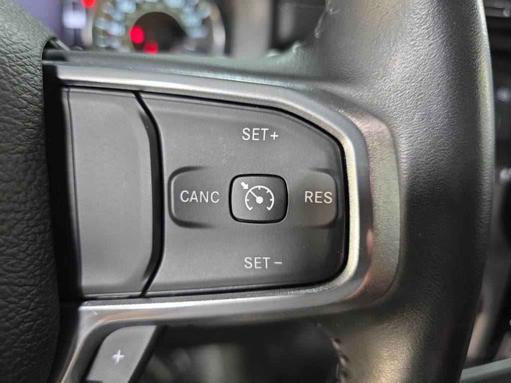 Used 2023 RAM 1500 Laramie AWD/4WD image 17