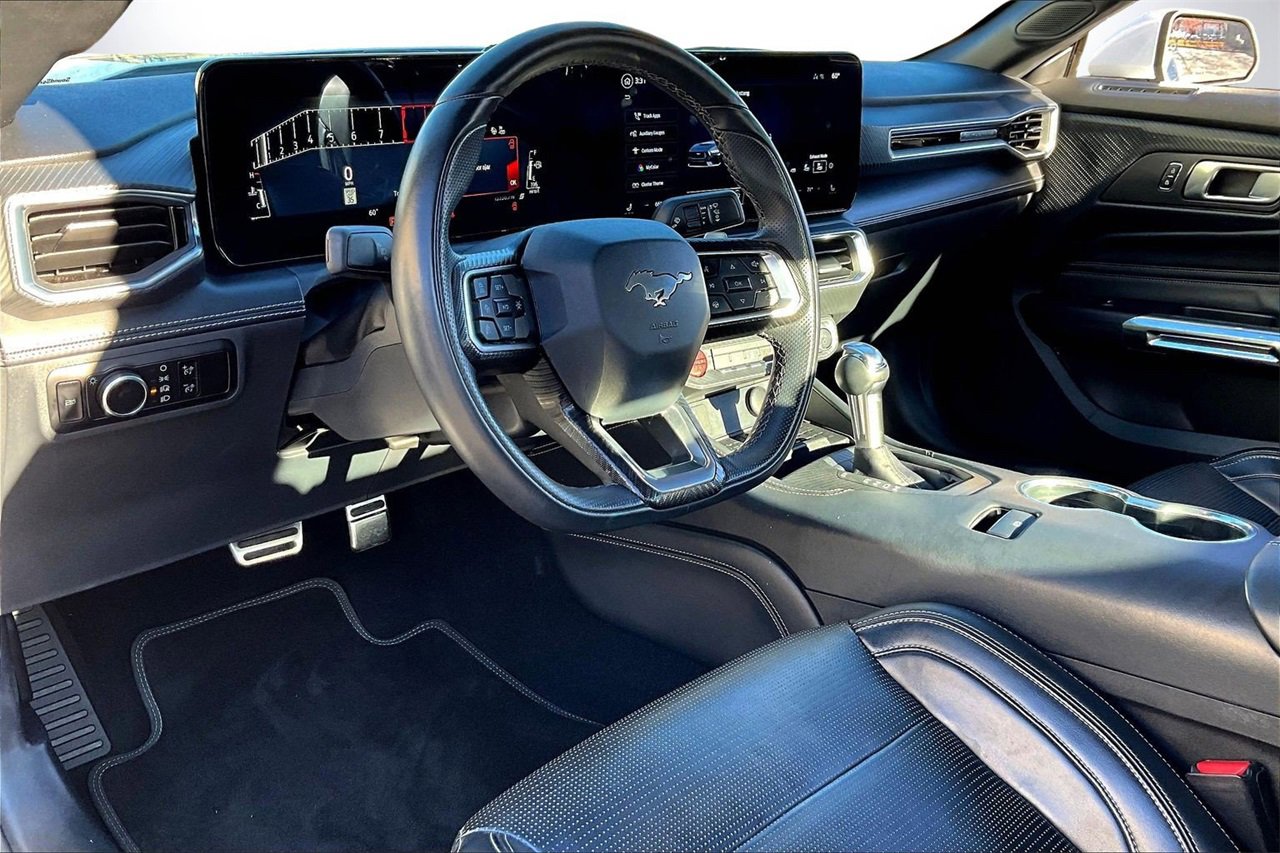 Used 2024 Ford Mustang GT Premium image 11