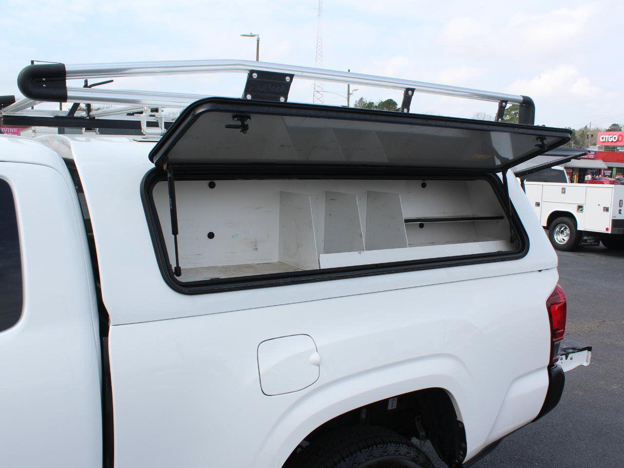 Used 2022 Toyota Tacoma SR image 18