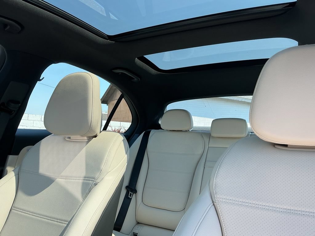 New 2026 Mercedes-Benz C 300 4MATIC Sedan image 12