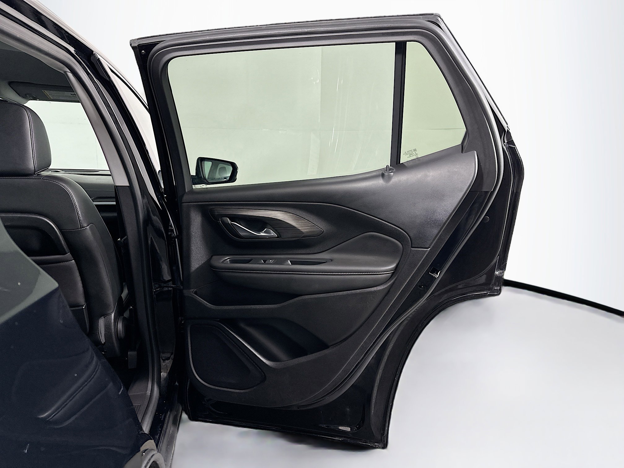 Used 2024 GMC Terrain SLT image 29