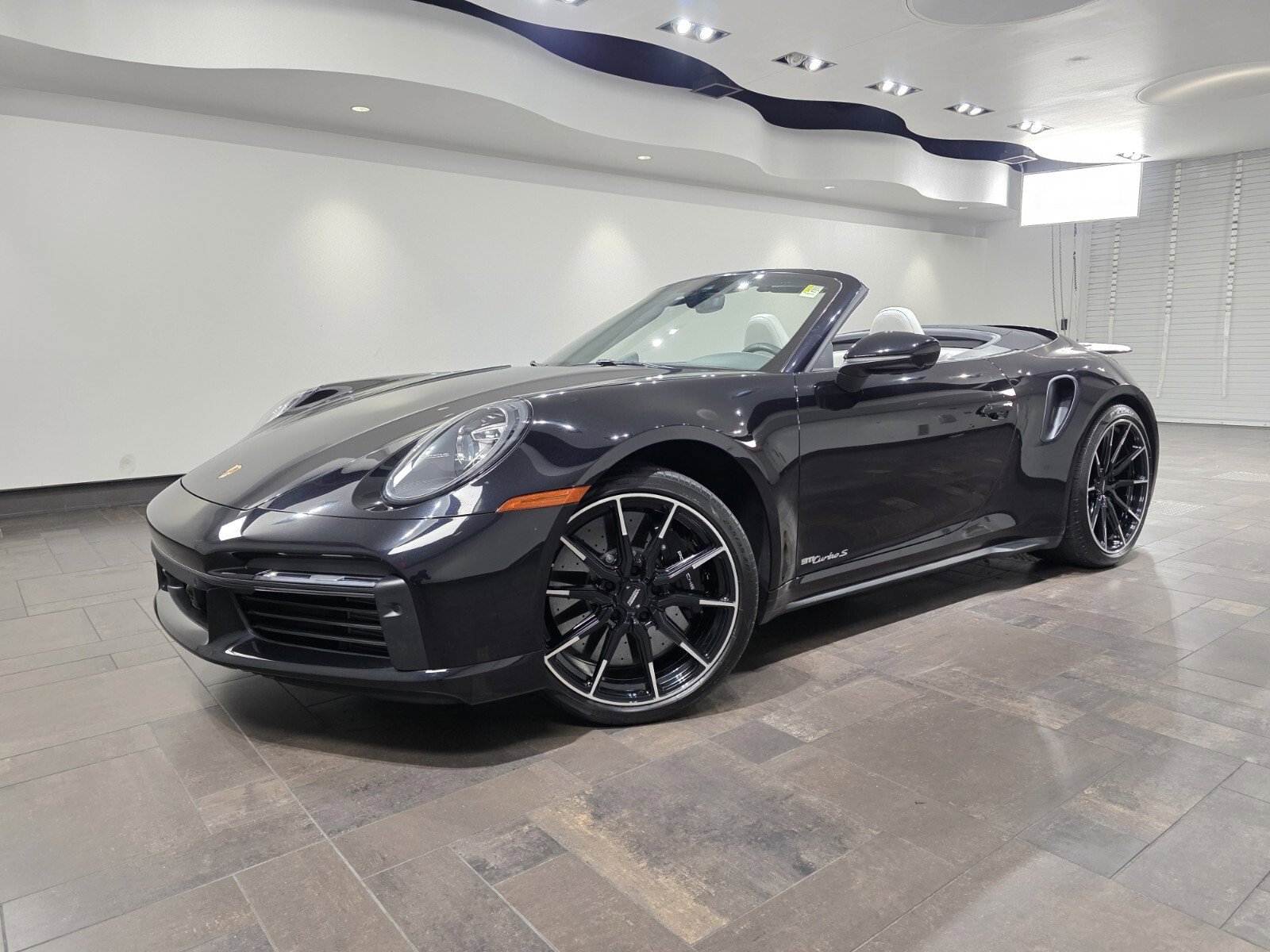 Used 2021 Porsche 911 Turbo S image 1