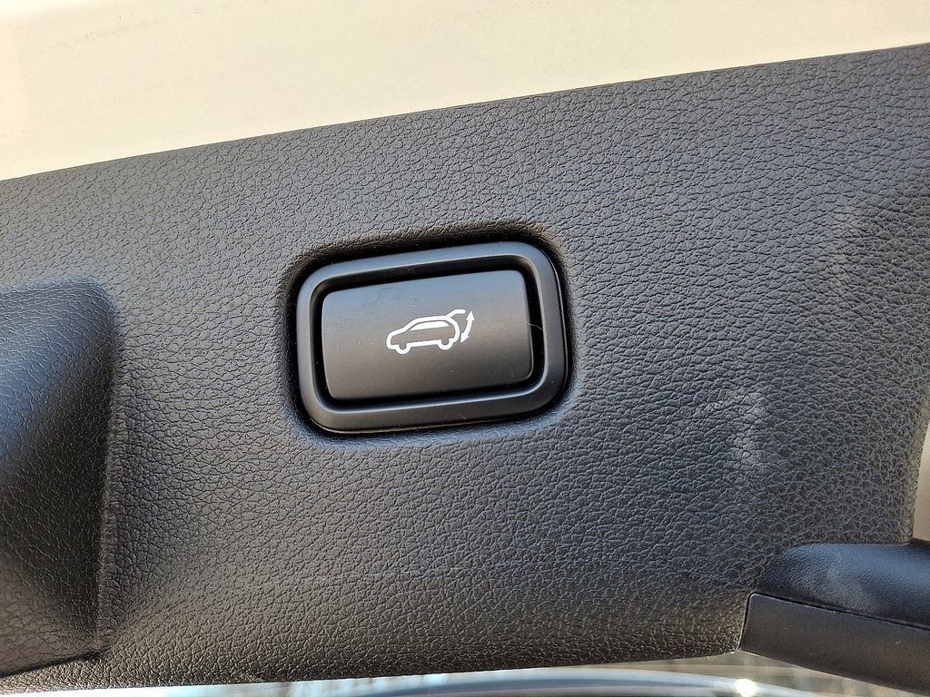 Used 2025 Kia Sportage X-Line w/ Premium Package image 31