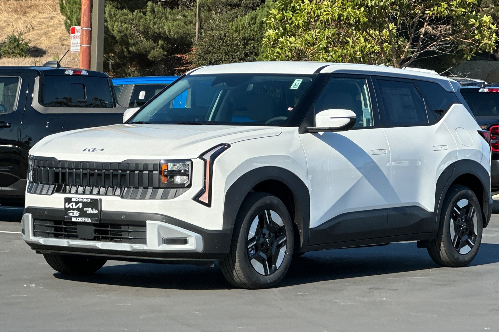 New 2027 Kia Seltos LX FWD image 8