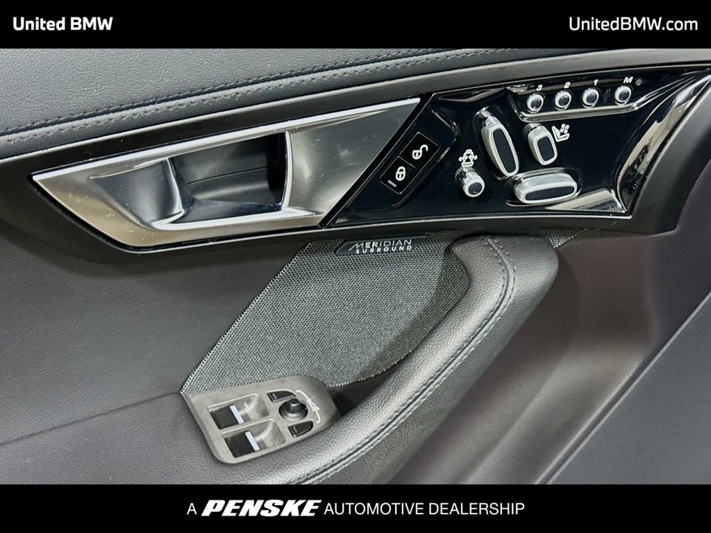 Used 2014 Jaguar F-TYPE S image 3