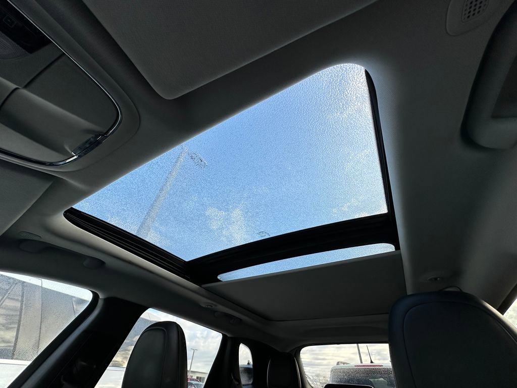 Used 2022 Jeep Cherokee Latitude w/ Sun & Sound Group image 79