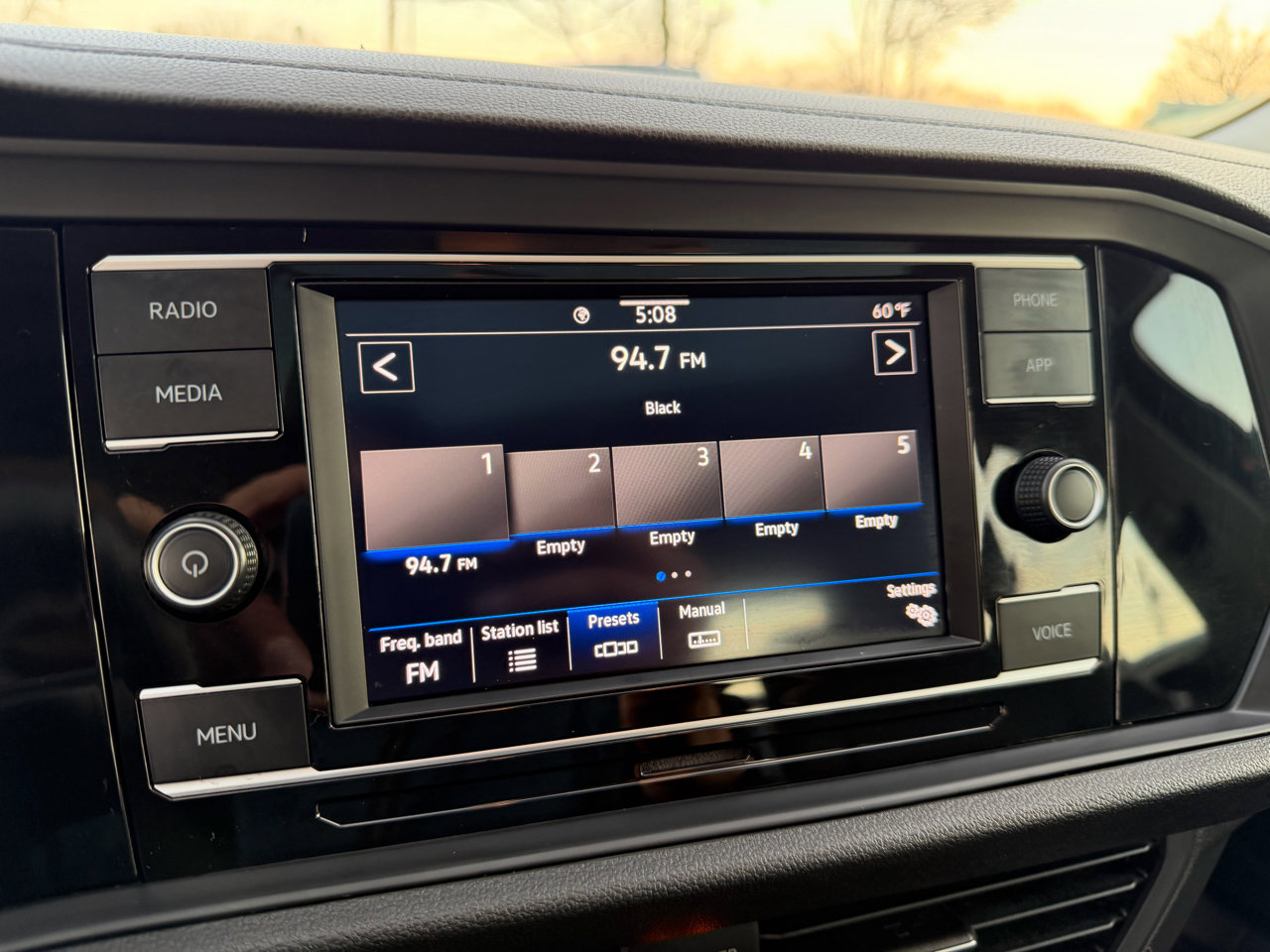 Used 2020 Volkswagen Jetta SE image 51