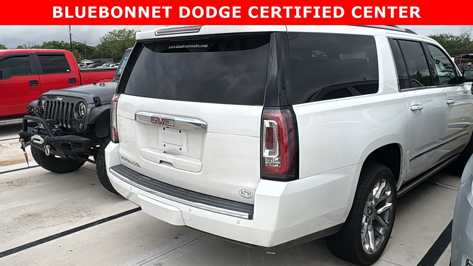 Used 2019 GMC Yukon XL Denali w/ Denali Ultimate Package AWD/4WD image 4