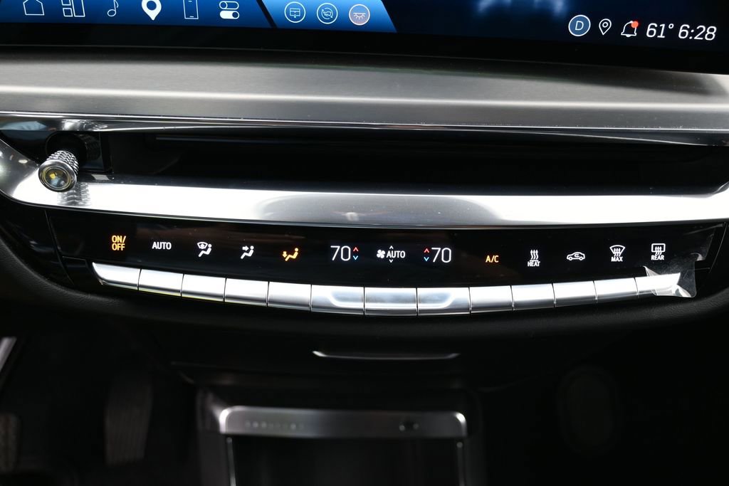 Used 2024 Cadillac Lyriq Luxury AWD/4WD image 29