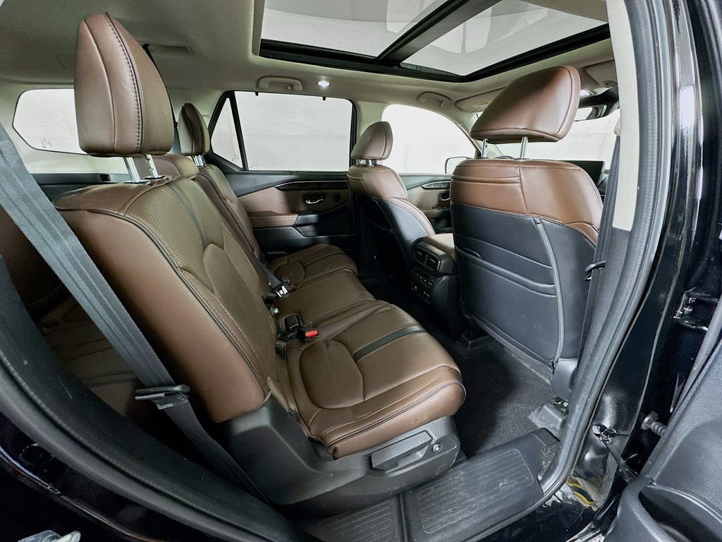 Used 2023 Honda Pilot Elite image 29