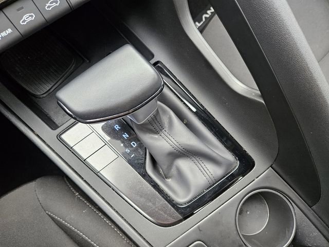Used 2025 Hyundai Elantra Sport image 16