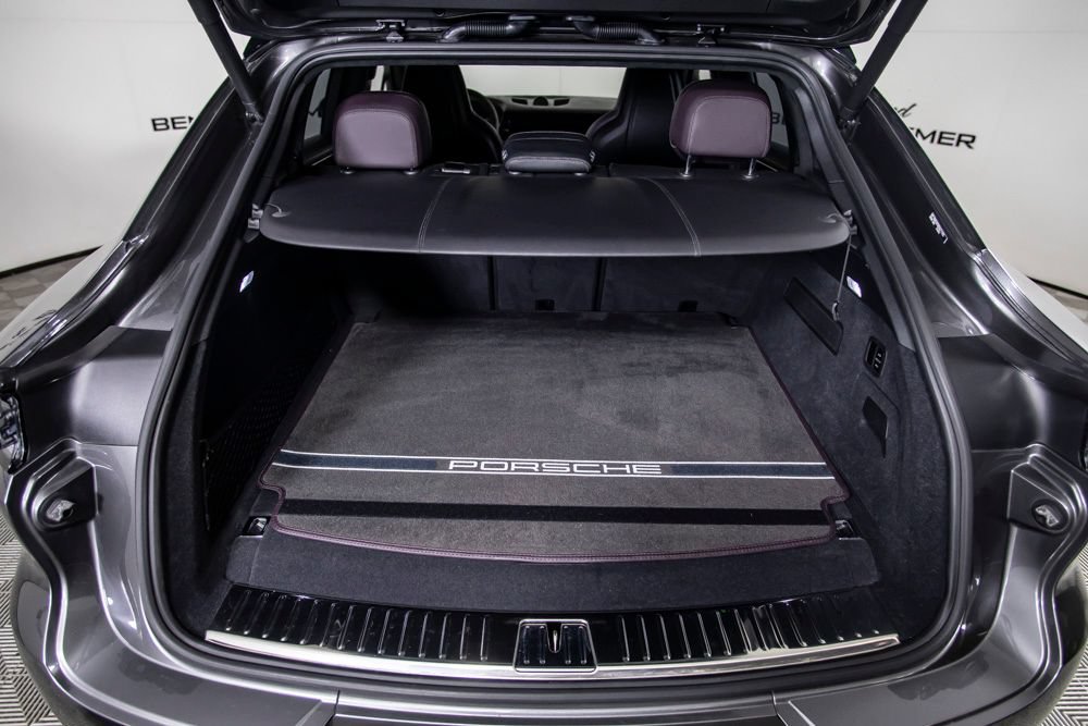 Used 2024 Porsche Cayenne Turbo AWD/4WD image 8