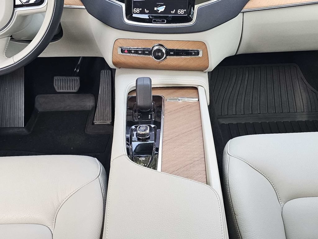 Used 2022 Volvo XC90 T8 Inscription Expression w/ Advanced Package AWD/4WD image 15
