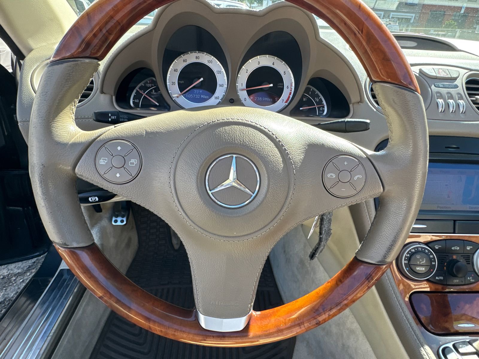 Used 2009 Mercedes-Benz SL 550 image 18