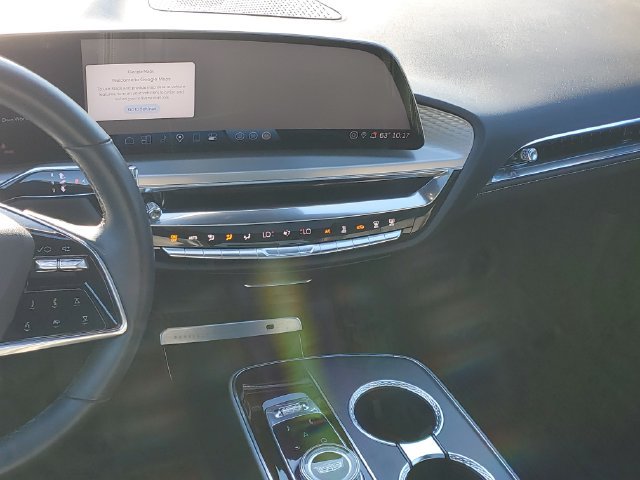 Certified 2024 Cadillac Lyriq Luxury AWD/4WD image 30