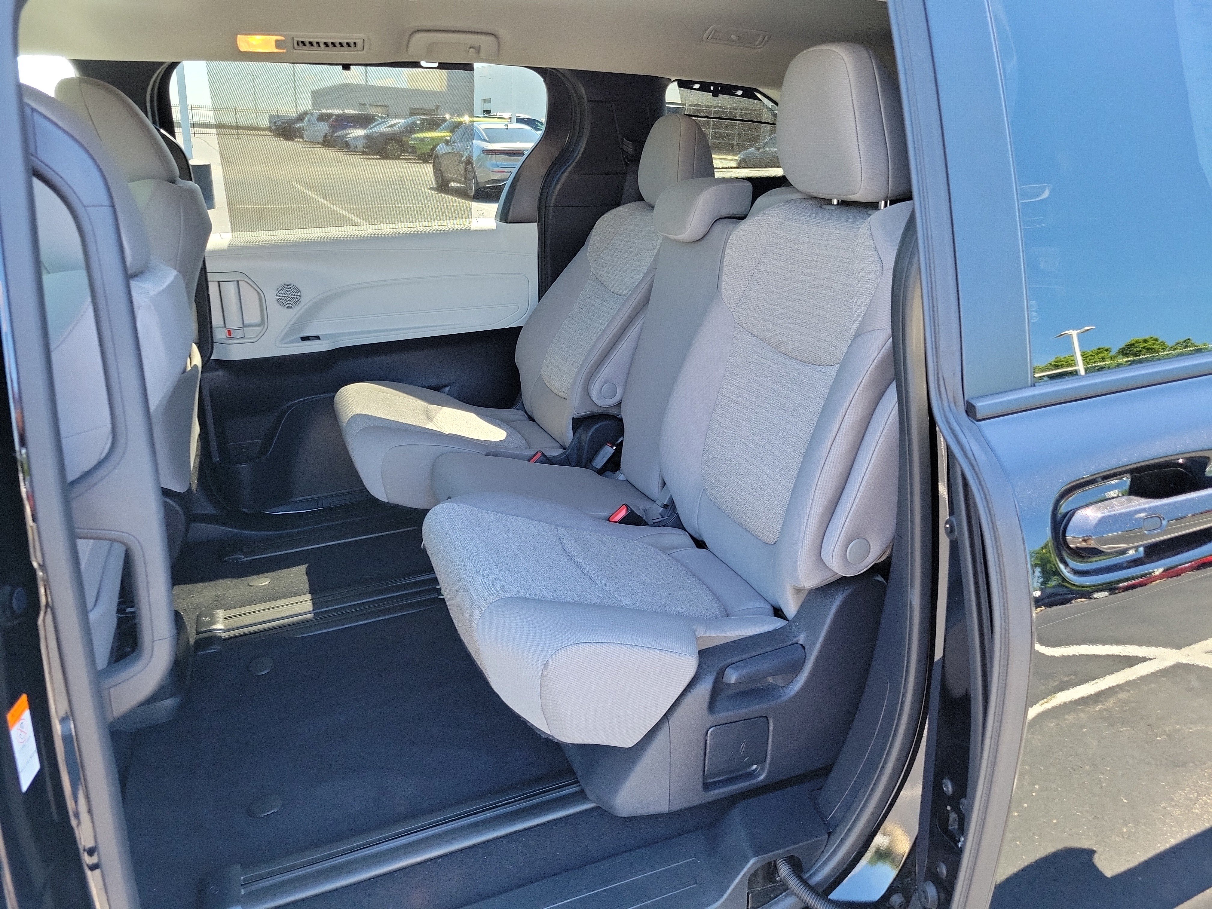 Certified 2026 Toyota Sienna LE FWD image 12