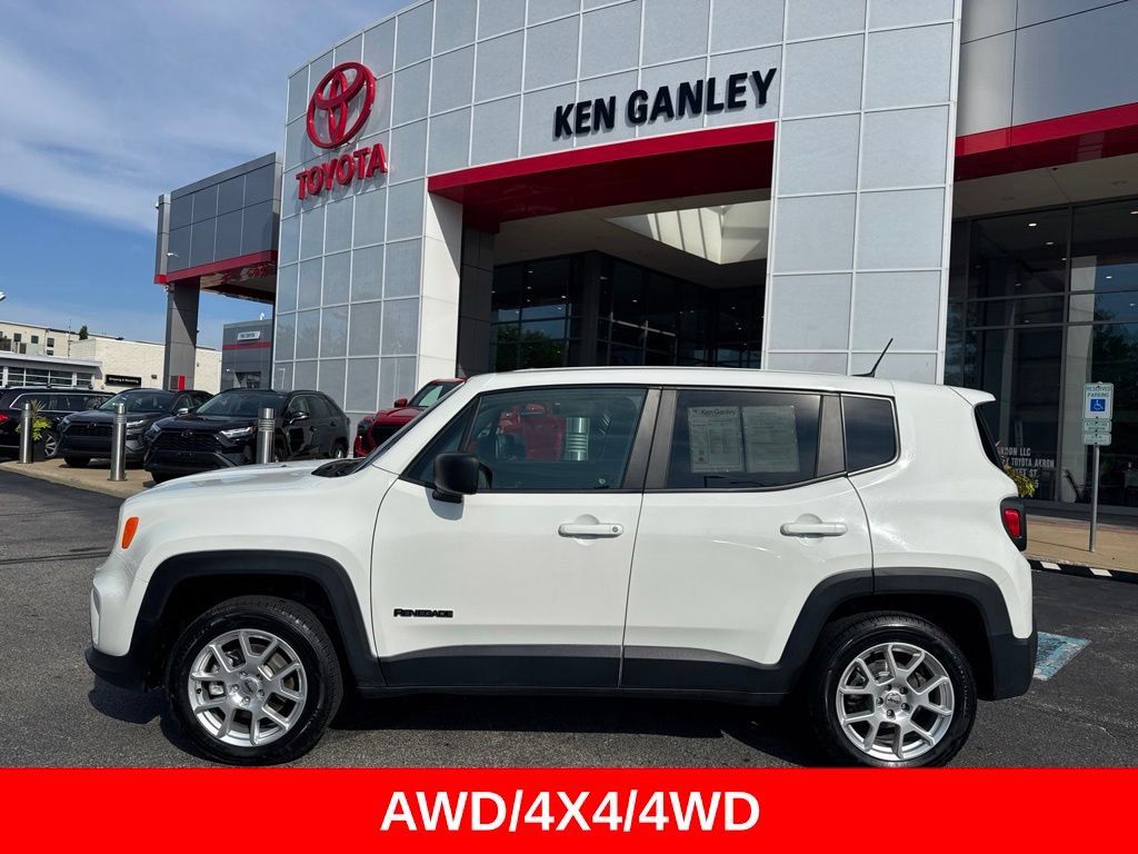 Used 2023 Jeep Renegade Latitude AWD/4WD image 3