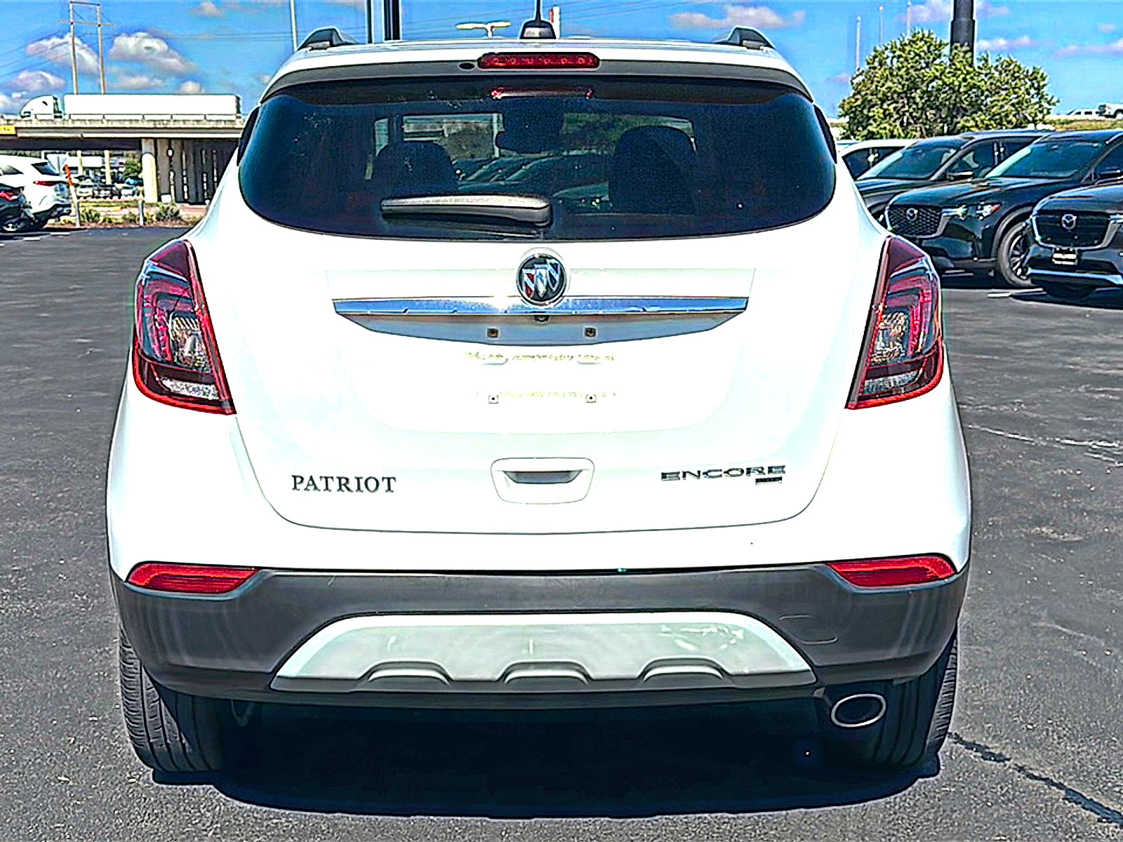 Used 2022 Buick Encore Preferred w/ Safety Package AWD/4WD image 7