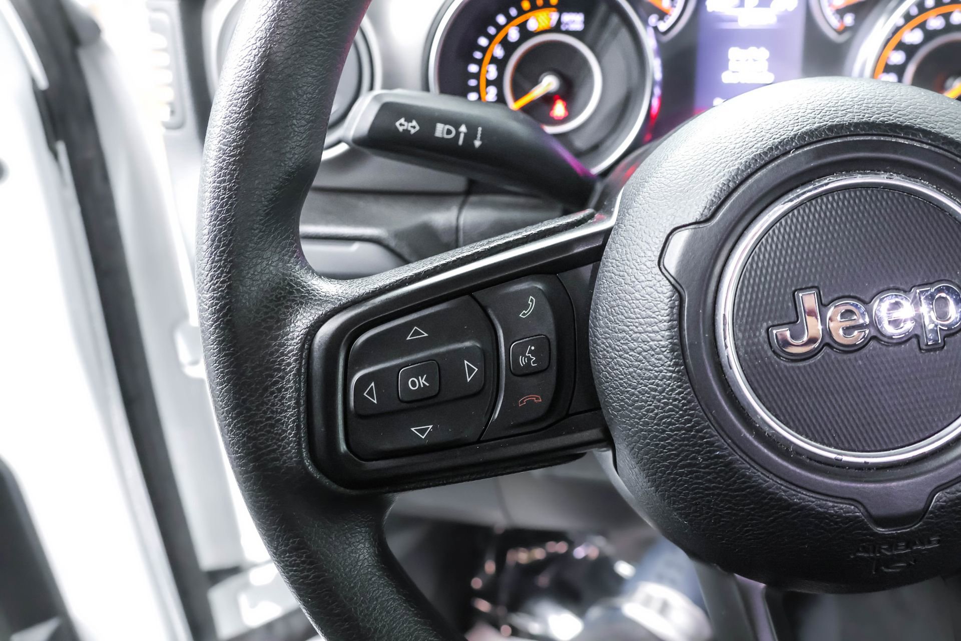 Used 2023 Jeep Wrangler Sport AWD/4WD image 16