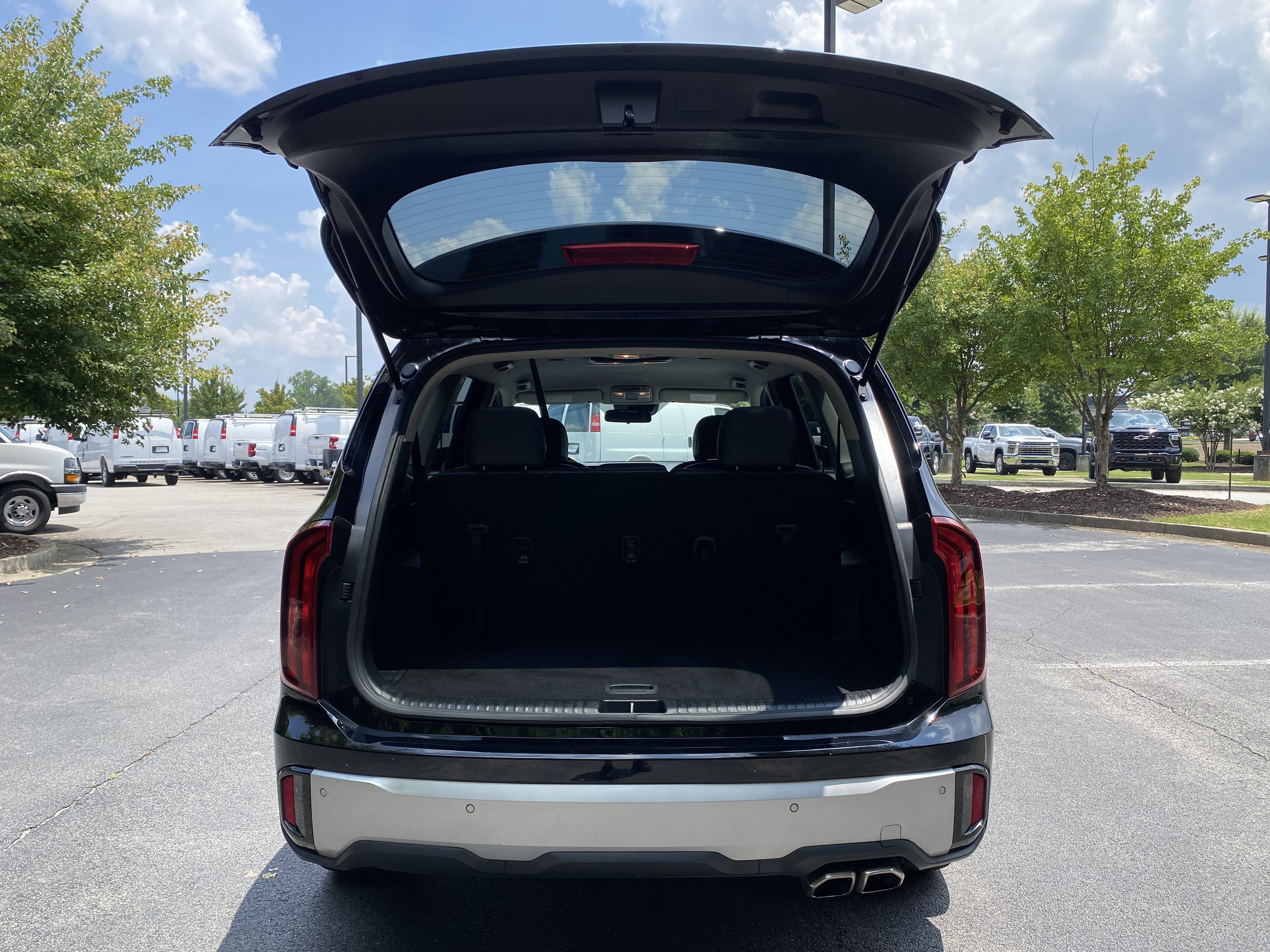 Used 2023 Kia Telluride S AWD/4WD image 11