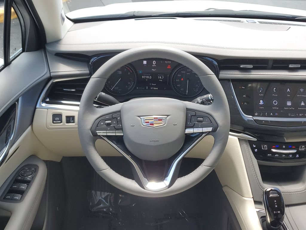 Certified 2024 Cadillac XT6 Premium Luxury w/ Technology Package FWD image 16
