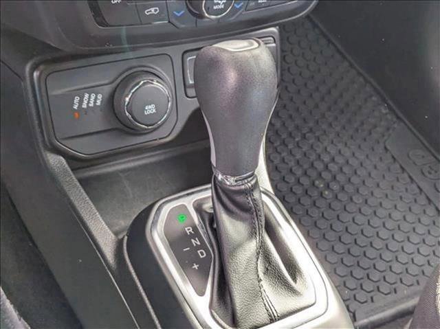 Used 2023 Jeep Renegade Latitude image 15