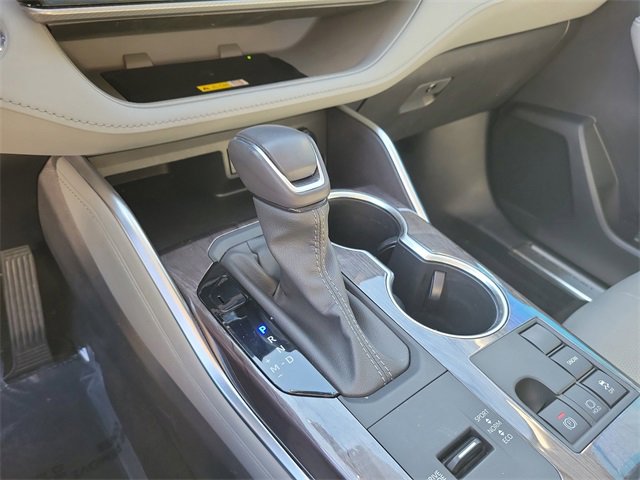 Used 2023 Toyota Highlander Platinum image 21