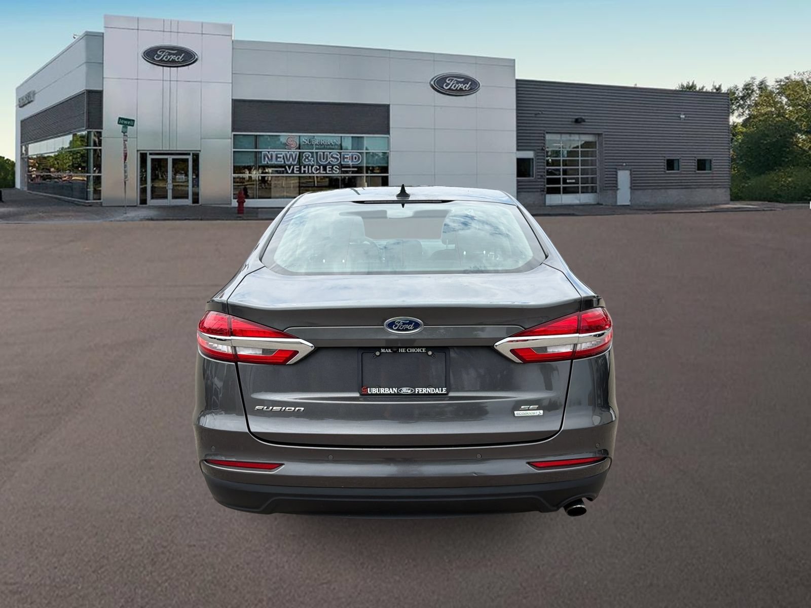 Used 2020 Ford Fusion SE FWD image 8