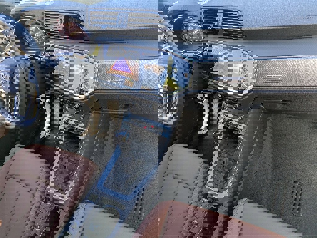 New 2025 Audi Q3 2.0T Premium image 39